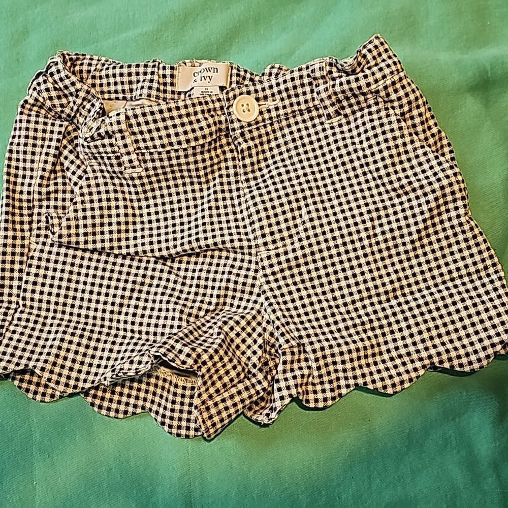 Girl's Crown and Ivy shorts